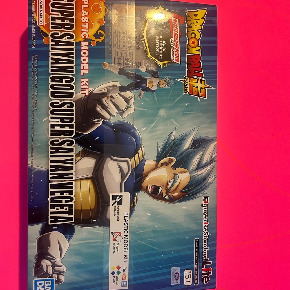 Dragon Ball Super Saiyan God Super Saiyan Vegeta Model Kit - Blue and Gold‎